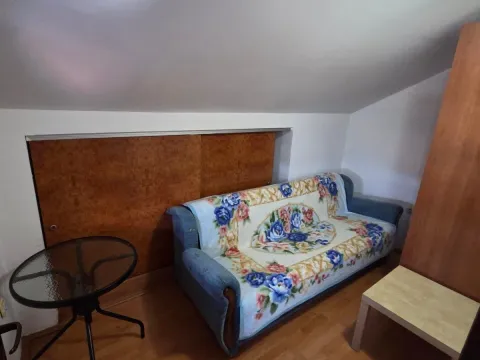 Izdavanje, dvosoban stan, 60m², Zagorič, Podgorica - image 4