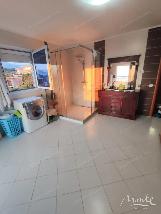 Sale, house, 330m², Utjeha, Bar