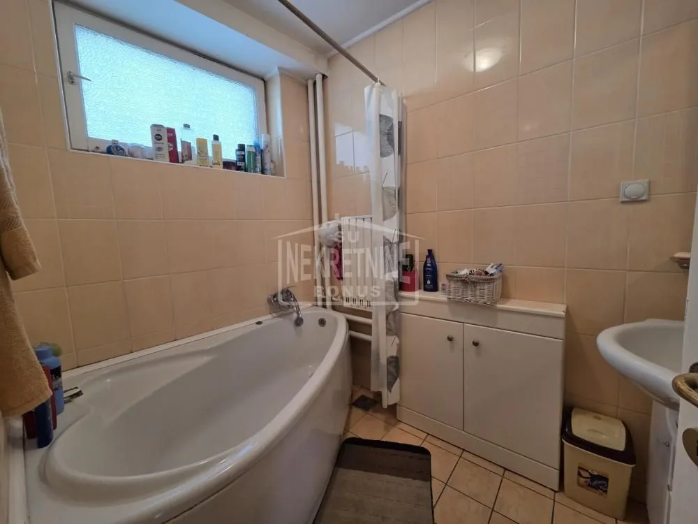 Prodaja, kuća, 136m², Novo Selo, Subotica