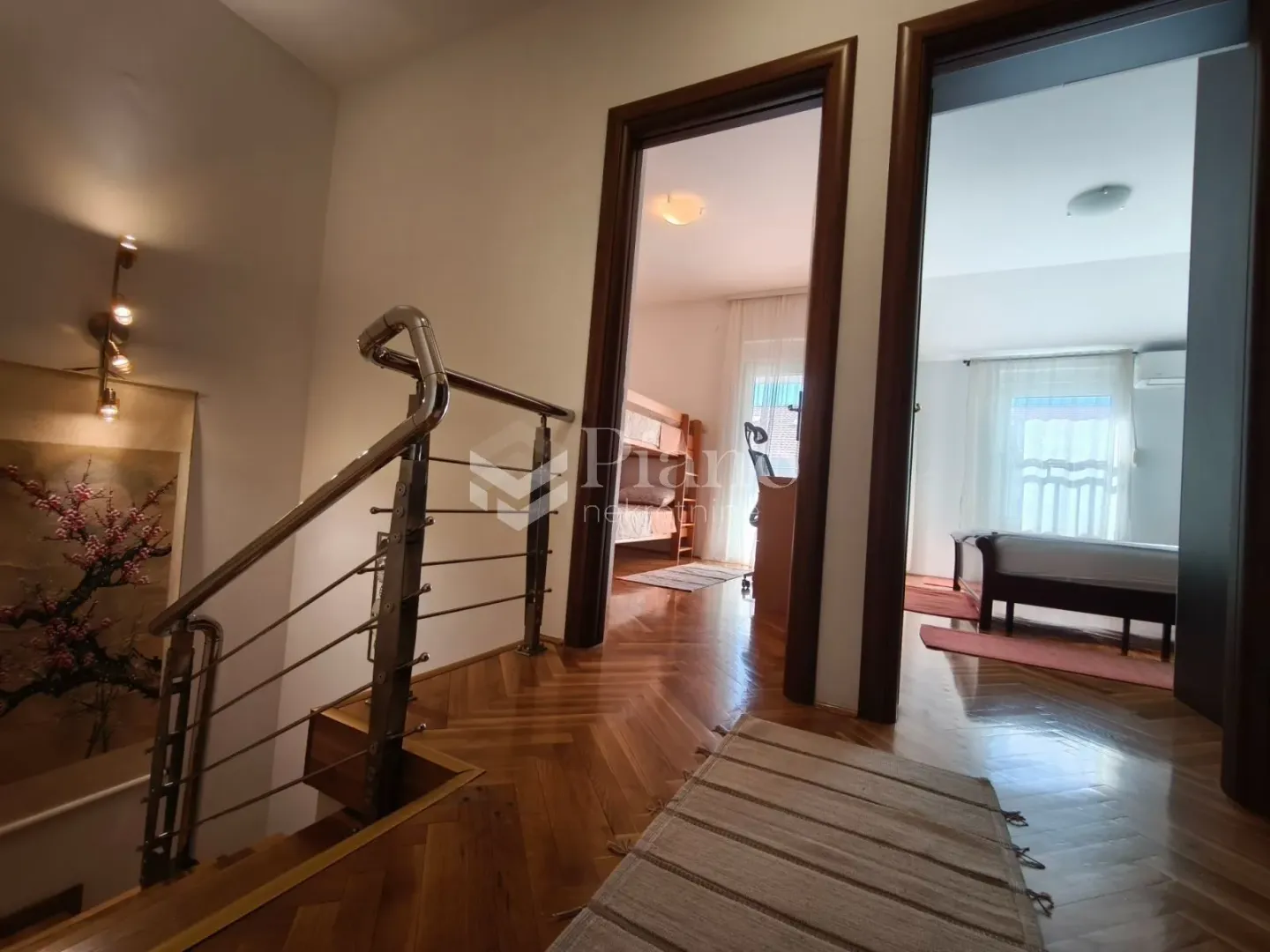 Izdavanje, dvosoban stan, 64m², Blok 9, Podgorica