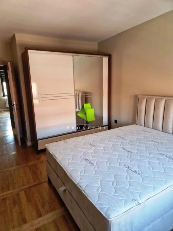 Rent, office space, 344m², Palilula, Niš