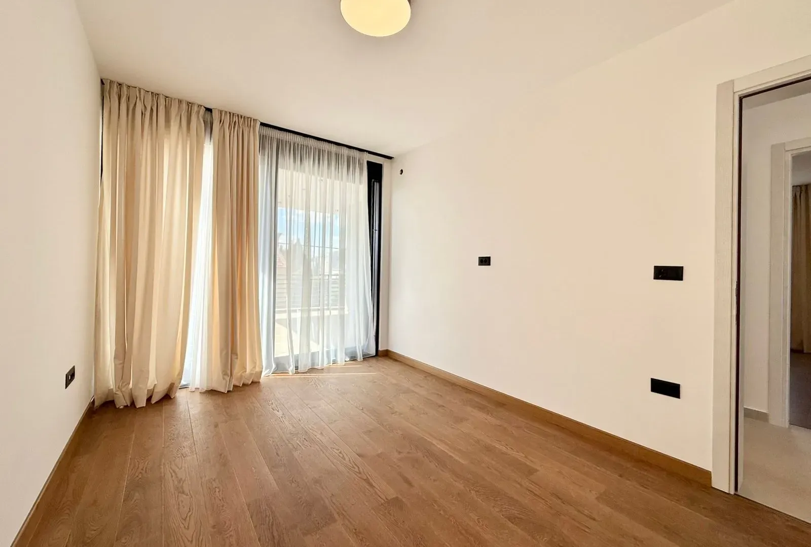 Prodaja, kuća, 220m², Gornja Gorica, Podgorica