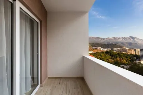 Rent, two bedroom apartment, 80m², Bečići, Budva - image 16