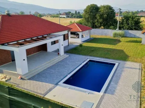 Prodaja, kuća, 200m², Donji Kokoti, Podgorica - image 3