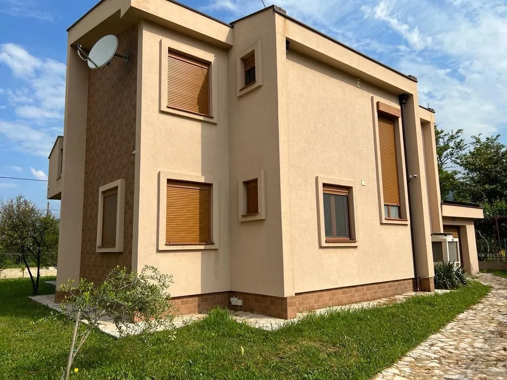 Sale, house, 270m², Centar, Bar