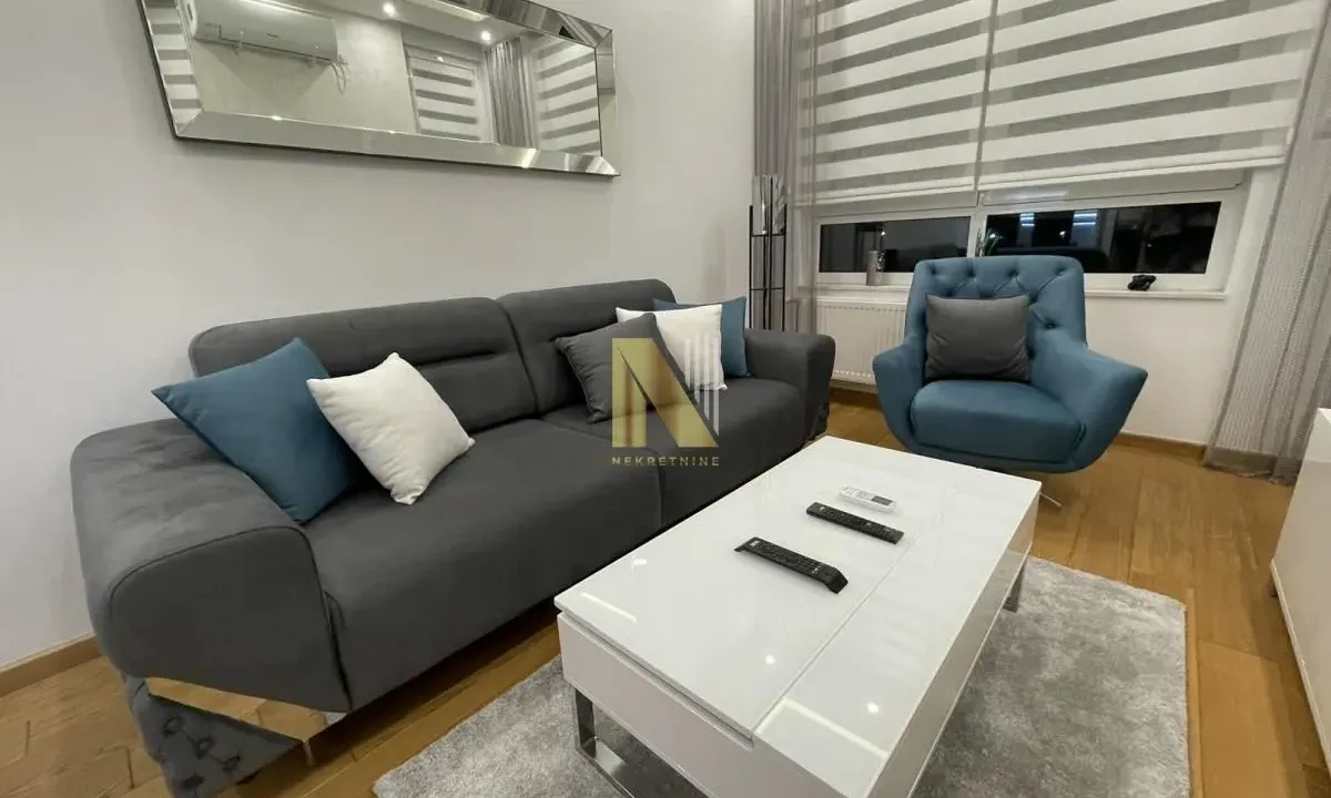 Izdavanje, jednosoban stan, 40m², Centar, Novi Sad