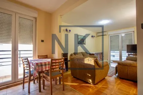 Living room with dining area and access to the terrace. - image 3