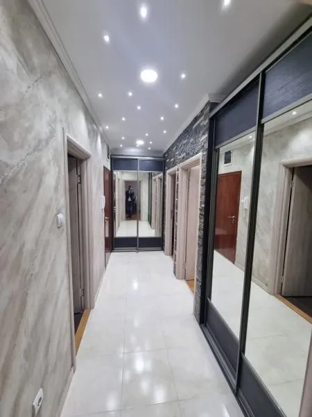 Prodaja, trosoban stan, 59m², Bulevar Evrope, Novi Sad Sve Podlokacije