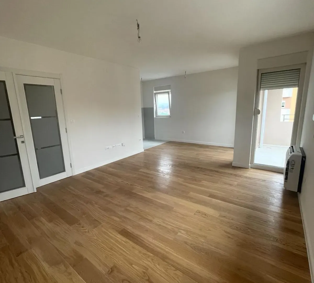 Rent, three bedroom apartment, 97m², Central Point, Podgorica