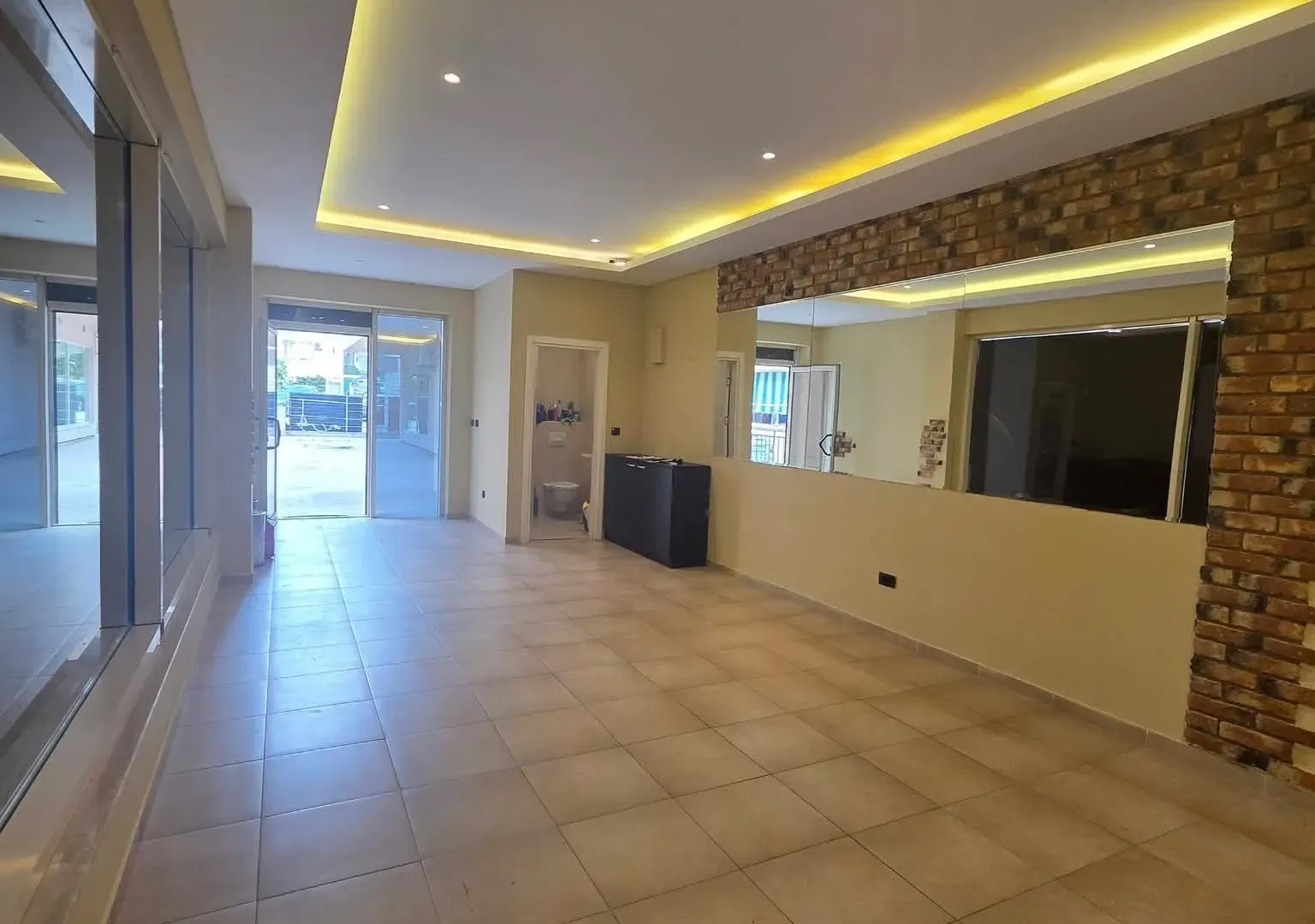Rent, office space, 38m², Centar, Budva