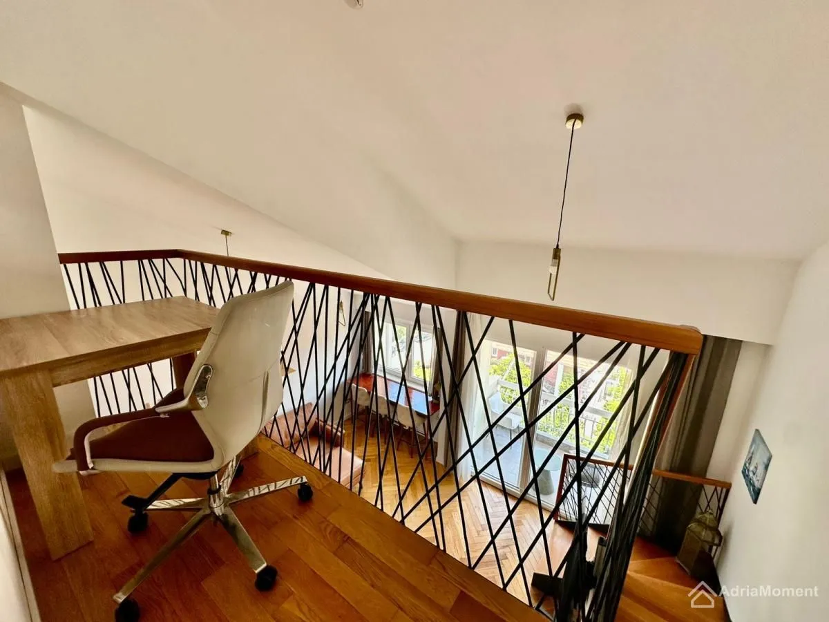 Prodaja, dvosoban stan, 68m², Centar, Tivat