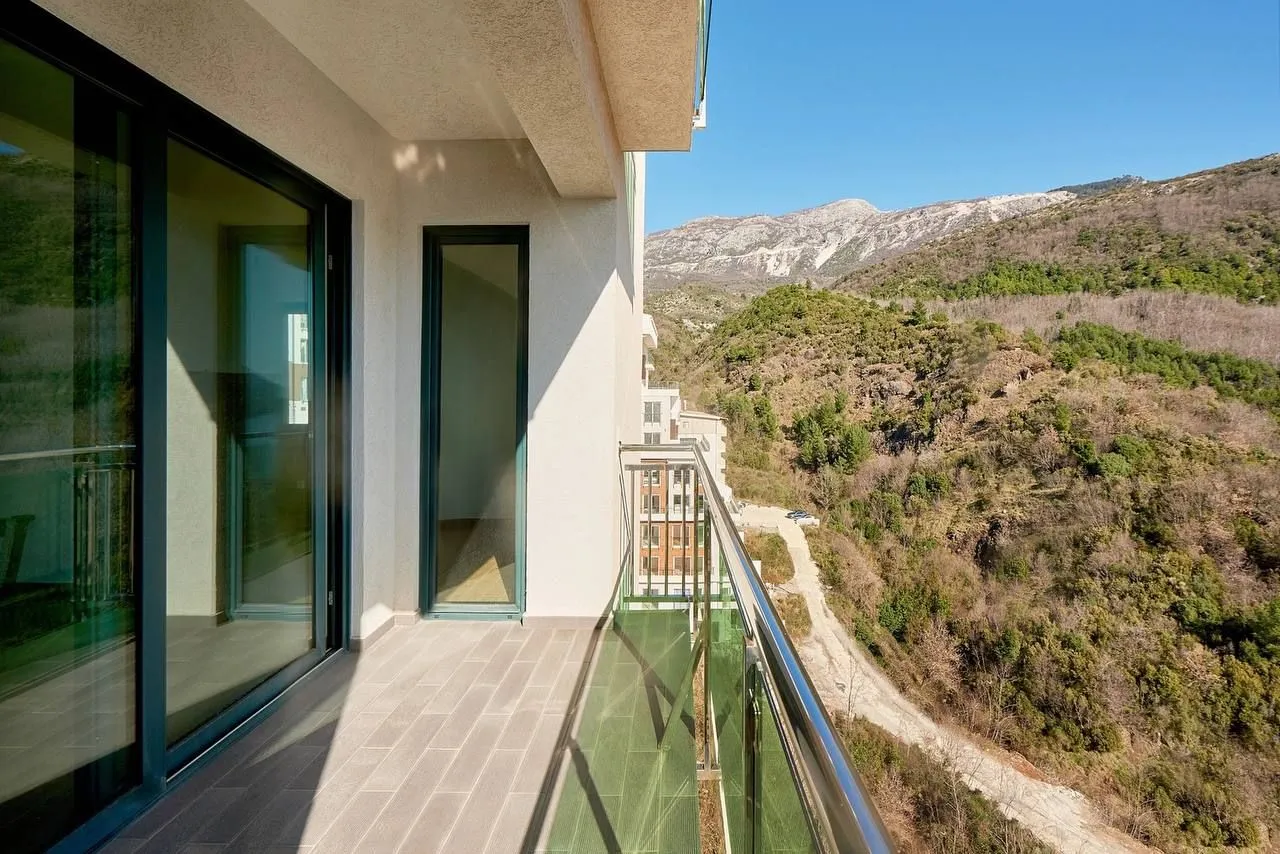 Sale, two bedroom apartment, 63m², Bečići, Budva