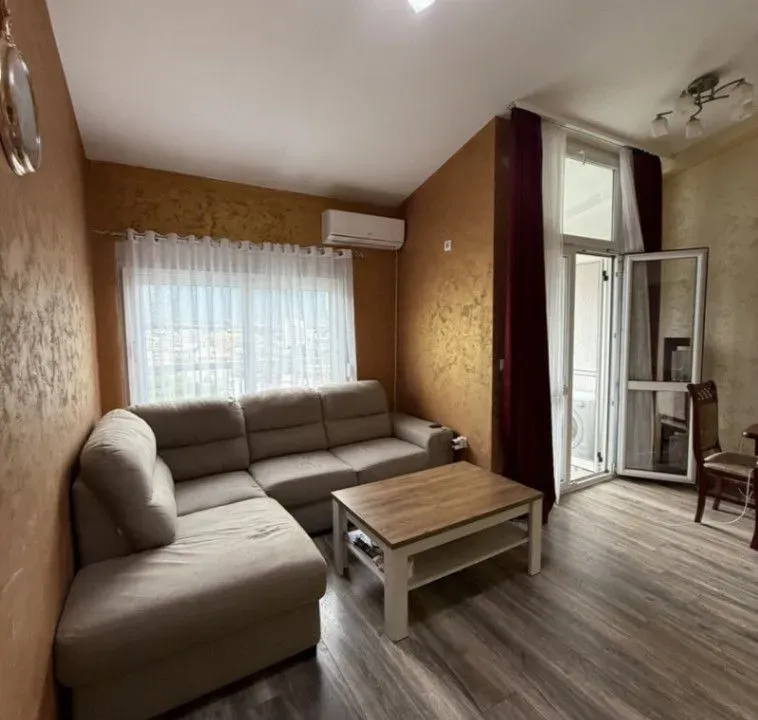 Sale, two bedroom apartment, 65m², Centar, Bar