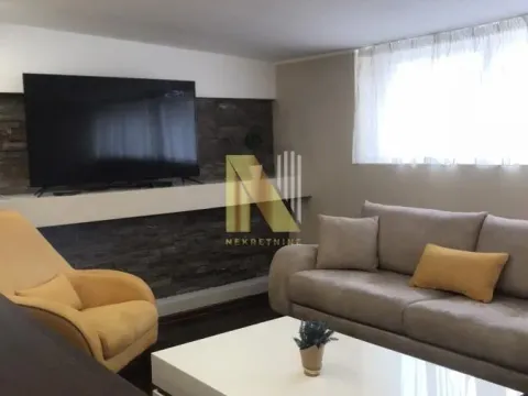 Prodaja, stan, 130m², Grbavica, Novi Sad Sve Podlokacije