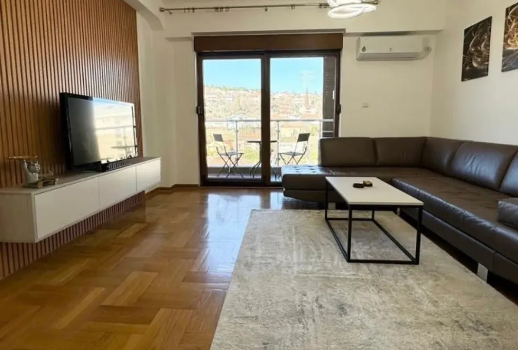 Izdavanje, jednosoban stan, 66m², Preko Morače, Podgorica