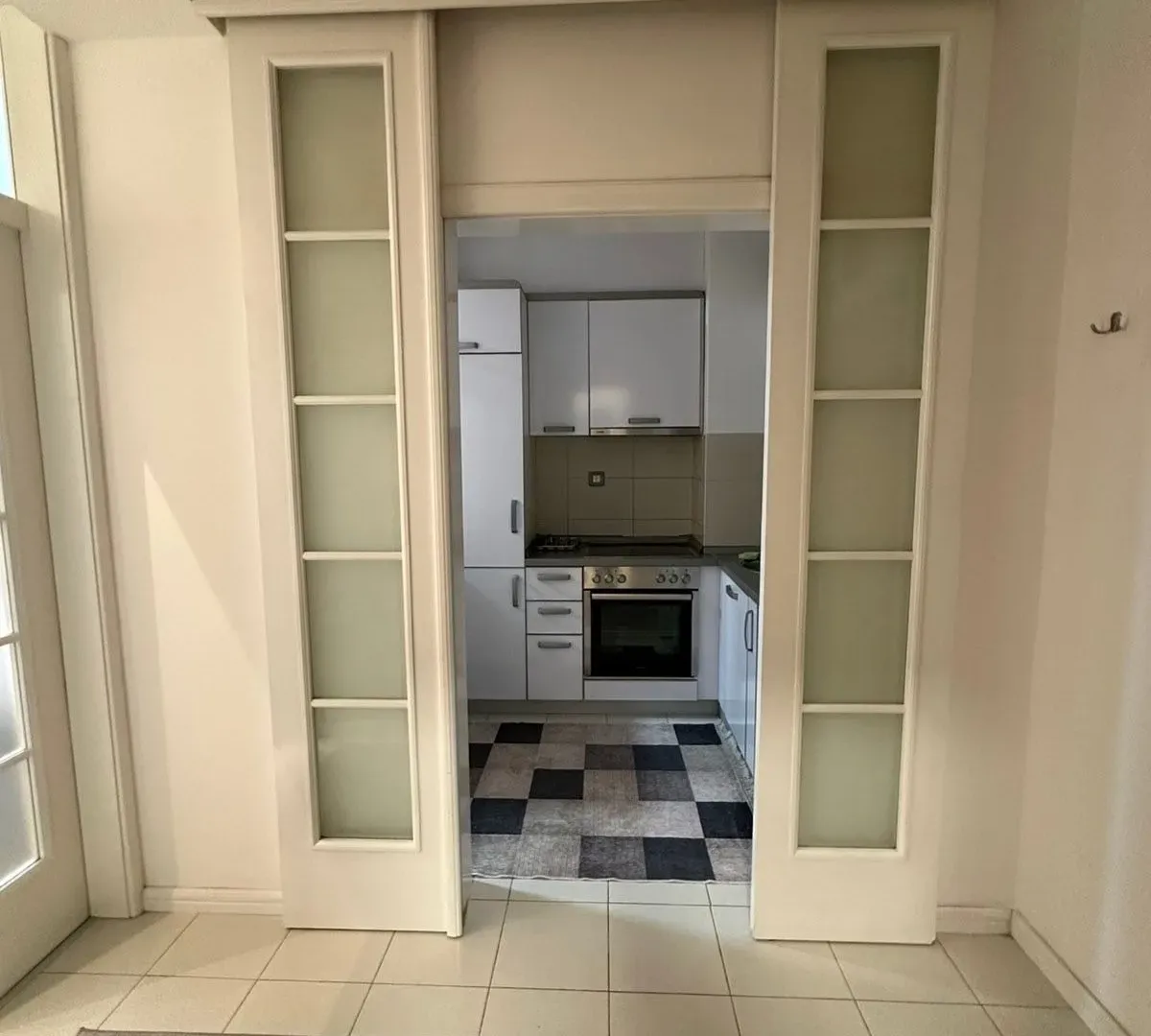 Rent, one bedroom apartment, 60m², Stari Aerodrom, Podgorica