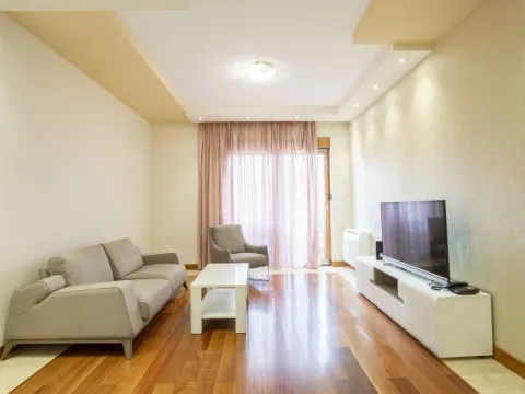 Izdavanje, stan, 75m², Podgorica, Crna Gora - image 1