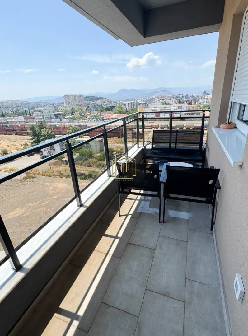 Izdavanje, dvosoban stan, 65m², Stari Aerodrom, Podgorica