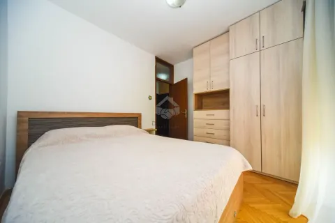 Rent, two bedroom apartment, 76m², Stari Aerodrom, Podgorica - image 7