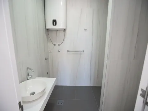 Sale, three bedroom apartment, 143m², Tivat, Crna Gora - image 31