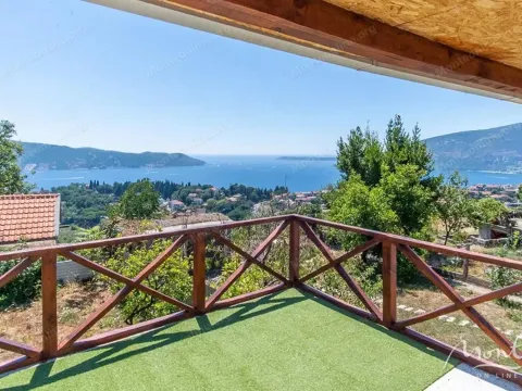 Kuća in Podi