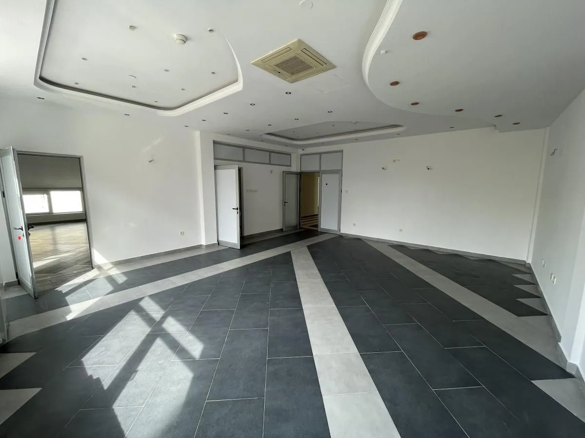 Rent, office space, 245m², Bulevar Oslobodjenja, Novi Sad Sve Podlokacije