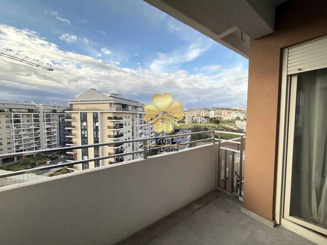 Izdavanje, jednosoban stan, 50m², Central Point, Podgorica