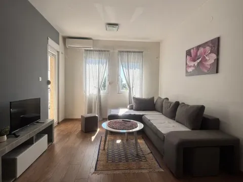 Izdavanje, dvosoban stan, 74m², City Kvart, Podgorica - image 9