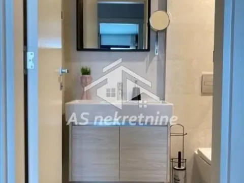 Rent, two bedroom apartment, 60m², Savski Venac, Beograd - image 18