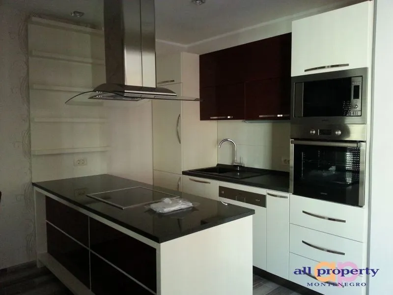 Prodaja, stan, 85m², Bečići, Budva