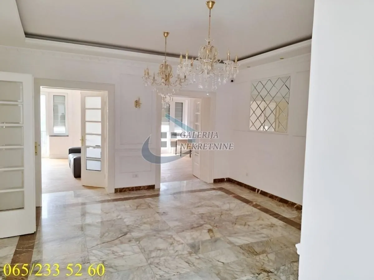 Izdavanje, poslovni prostor, 180m², Savski Venac, Beograd