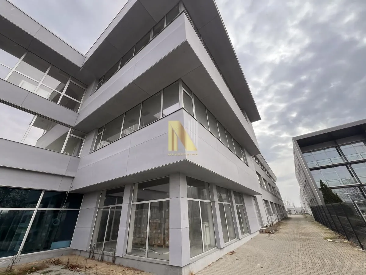 Rent, office space, 4513m², Šangaj, Novi Sad Sve Podlokacije