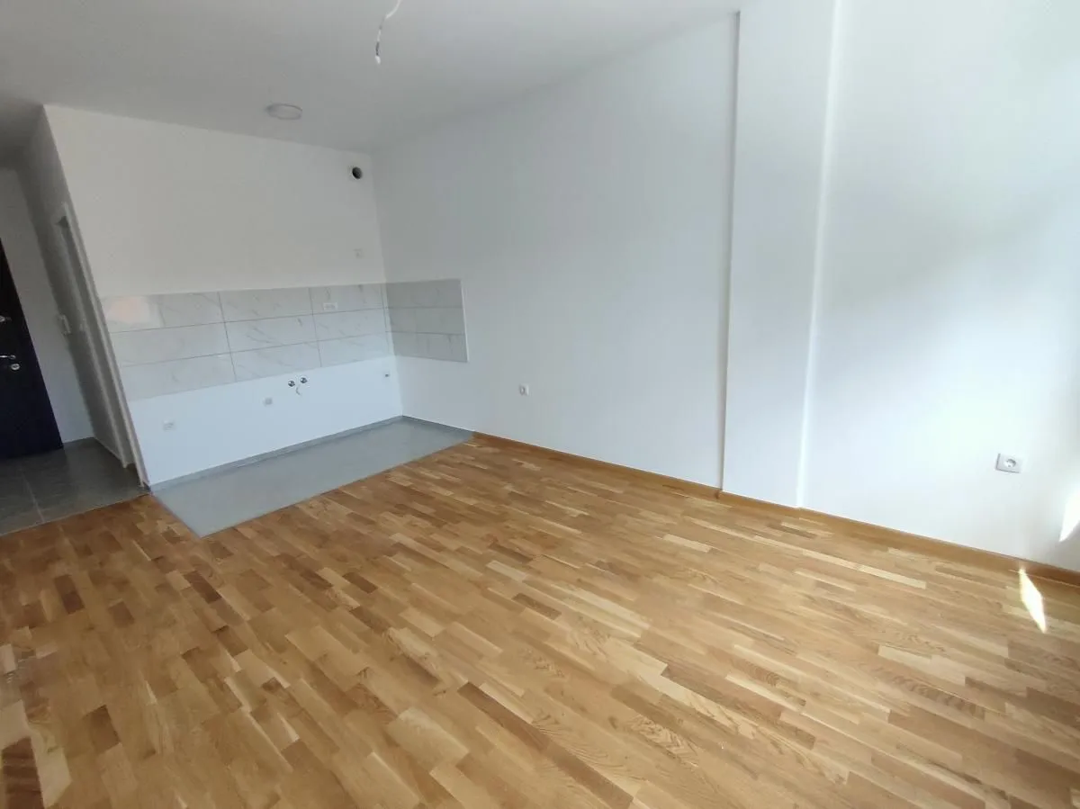 Izdavanje, garsonjera, 27m², Telep, Novi Sad Sve Podlokacije