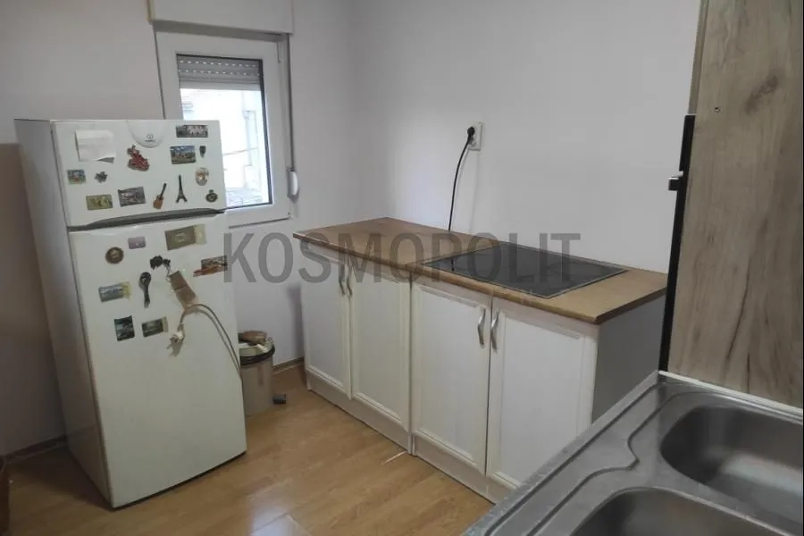 Prodaja, dvosoban stan, 37m², Đeram Pijaca, Beograd