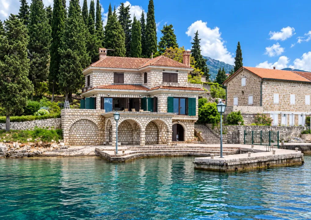 Prodaja, kuća, 350m², Rose, Herceg Novi
