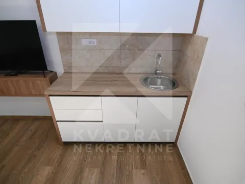 Izdavanje, dvosoban stan, 68m², Centar, Podgorica - image 3