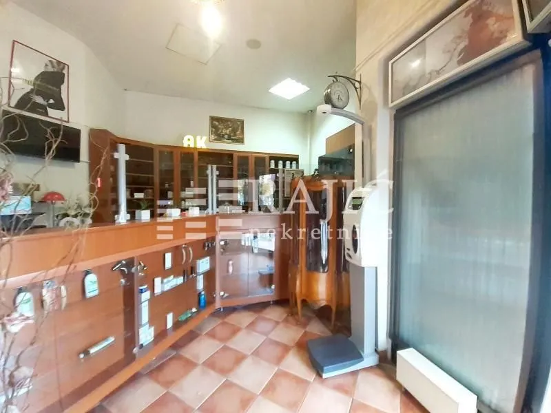 Izdavanje, poslovni prostor, 110m², Stari Grad, Beograd