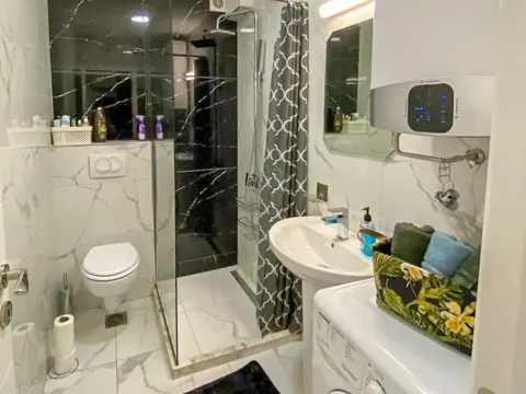 Sale, two bedroom apartment, 60m², Budva, Crna Gora - image 10