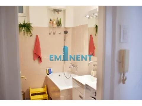 Izdavanje, dvosoban stan, 50m², Stari Grad, Beograd - image 13