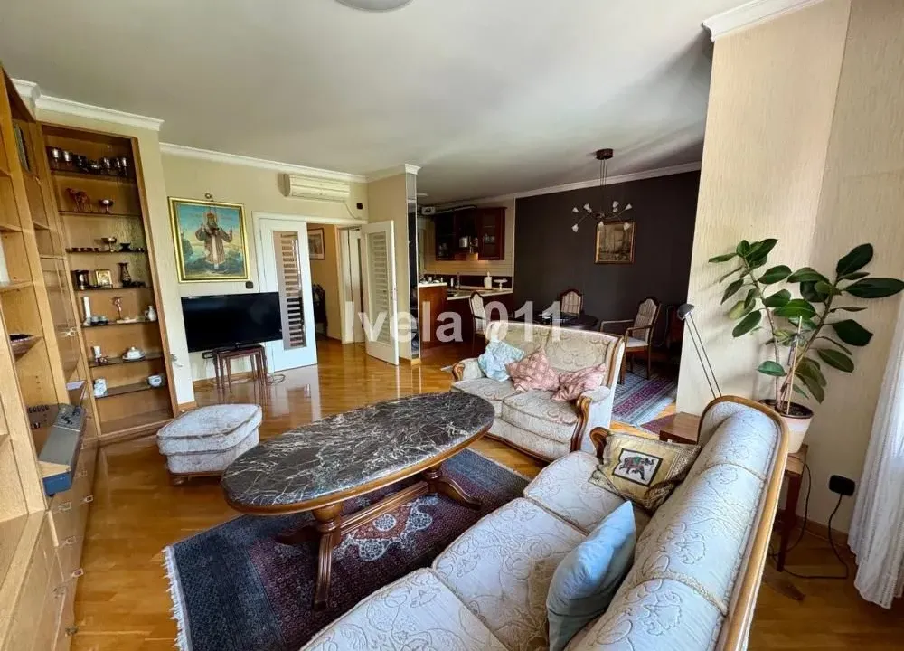 Prodaja, trosoban stan, 91m², Vračar Sve Podlokacije, Beograd