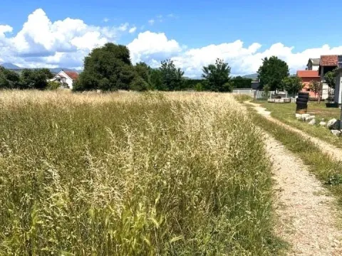 Prodaja, plac, 958m², Donja Gorica, Podgorica - image 1