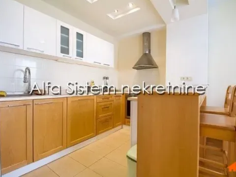 Izdavanje, trosoban stan, 107m², Novi Beograd Blok 67, Novi Beograd Sve Podlokacije - image 7