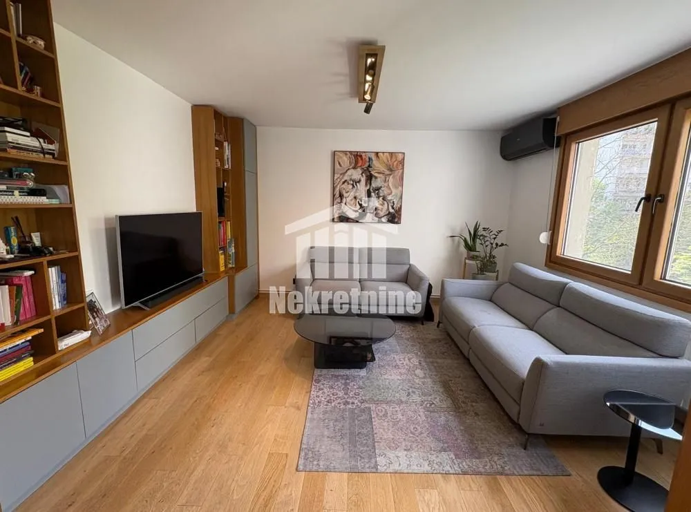 Prodaja, trosoban stan, 74m², Stari Grad, Beograd