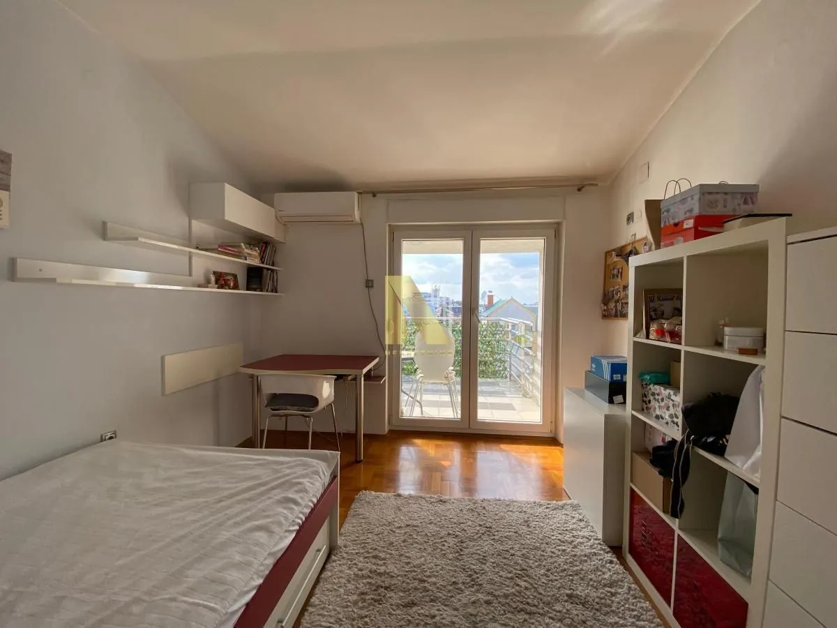 Prodaja, stan, 144m², Spens, Novi Sad Sve Podlokacije