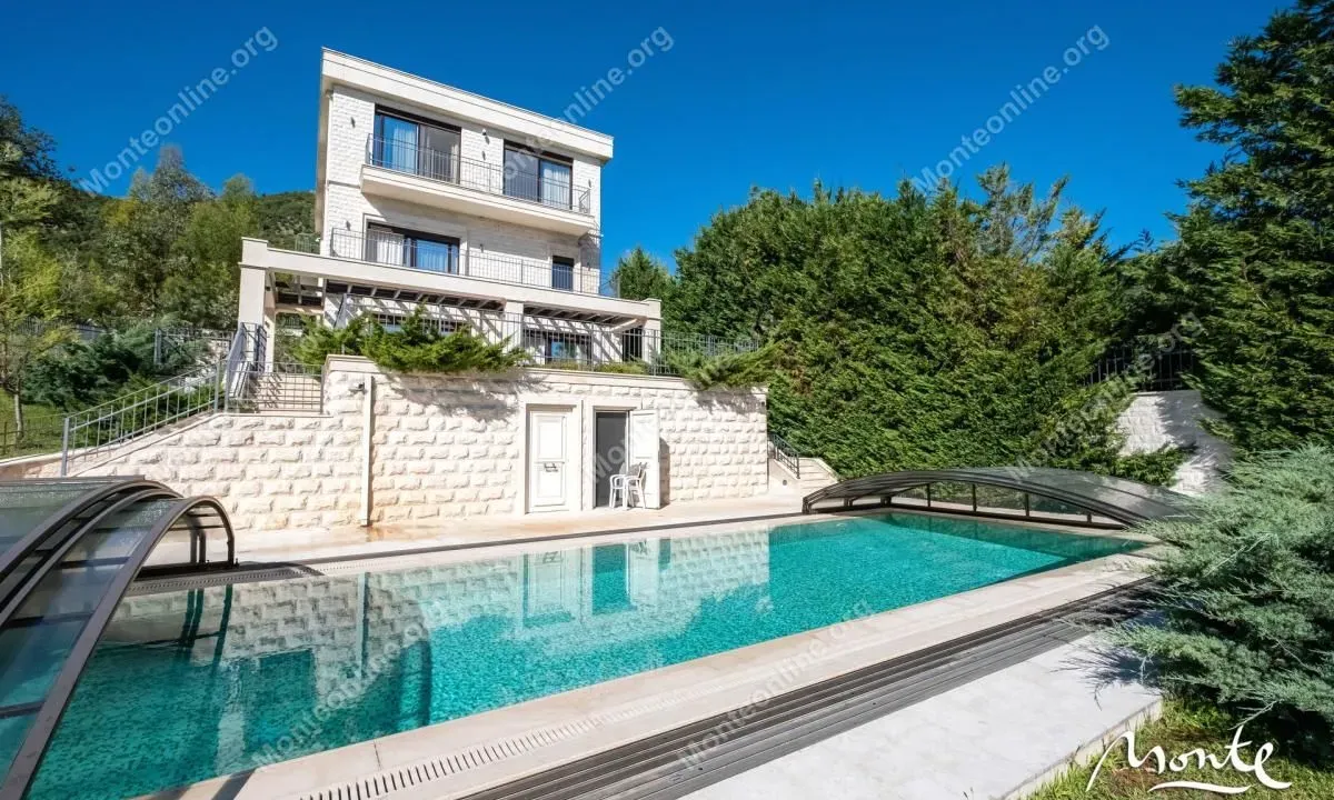 Sale, house, 560m², Tivat, Crna Gora