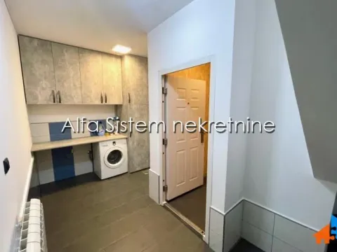 Rent, house, 570m², Kanarevo Brdo, Beograd - image 18