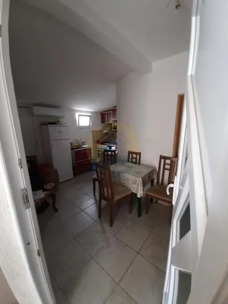 Prodaja, dvosoban stan, 72m², Centar, Tivat