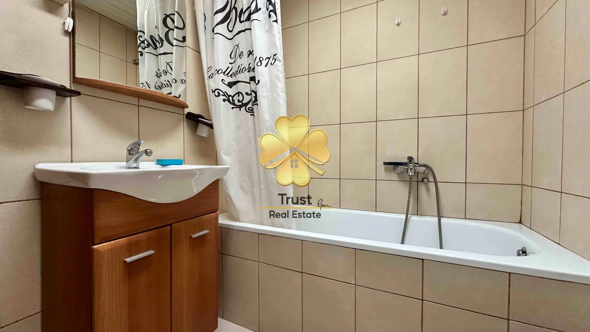 Rent, three bedroom apartment, 105m², Stari Aerodrom, Podgorica