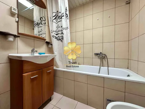 Rent, three bedroom apartment, 105m², Stari Aerodrom, Podgorica - image 10