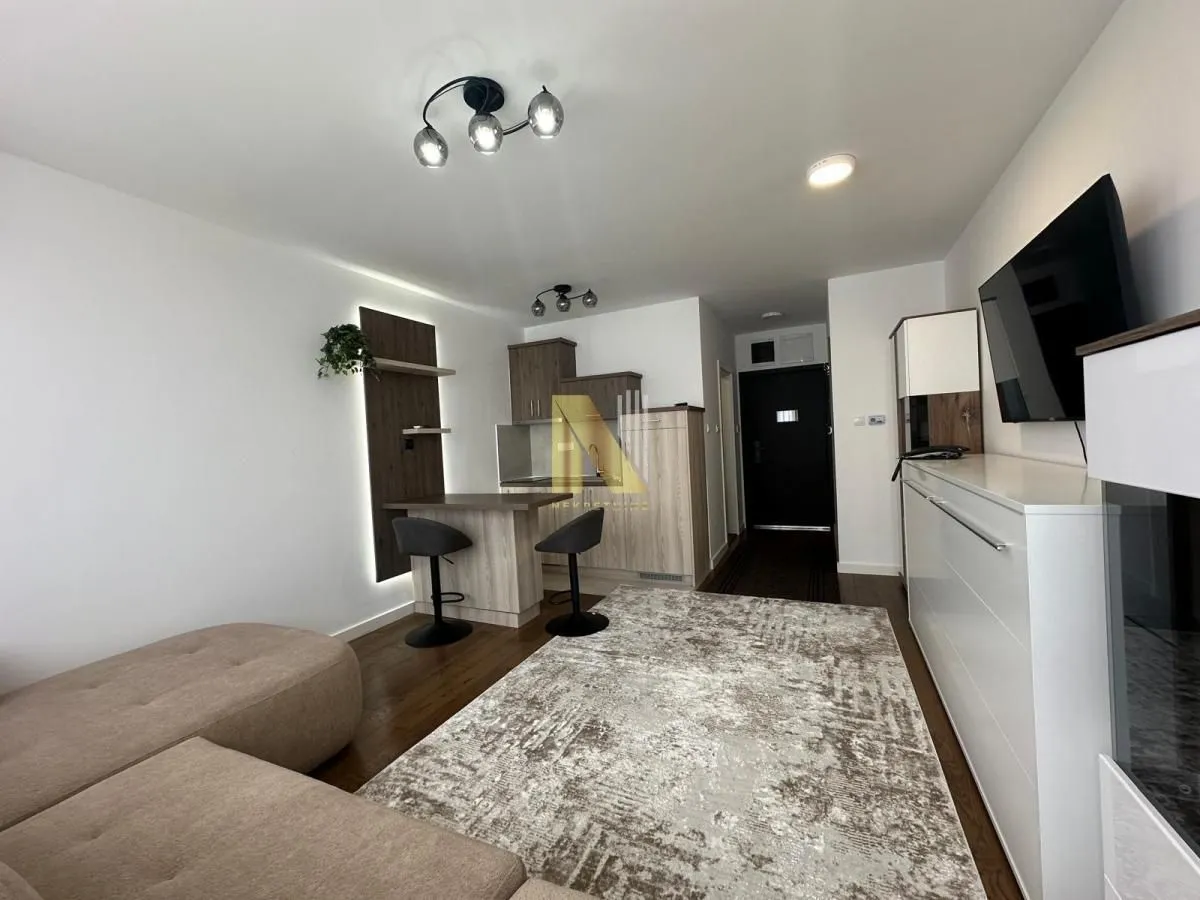Izdavanje, garsonjera, 25m², Novo naselje, Novi Sad